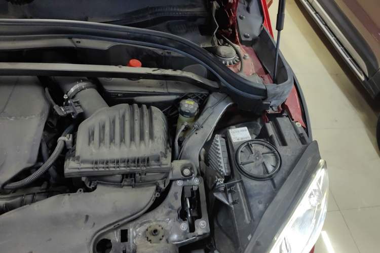 Used MINI Countryman 2019 1.5T COOPER ALL4 Classic Weekend Travel Edition Engine Bay Left
