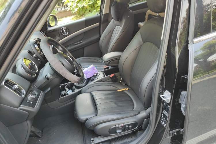 Used MINI Countryman 2019 2.0T COOPER S ALL4 Artist Left Front Seat