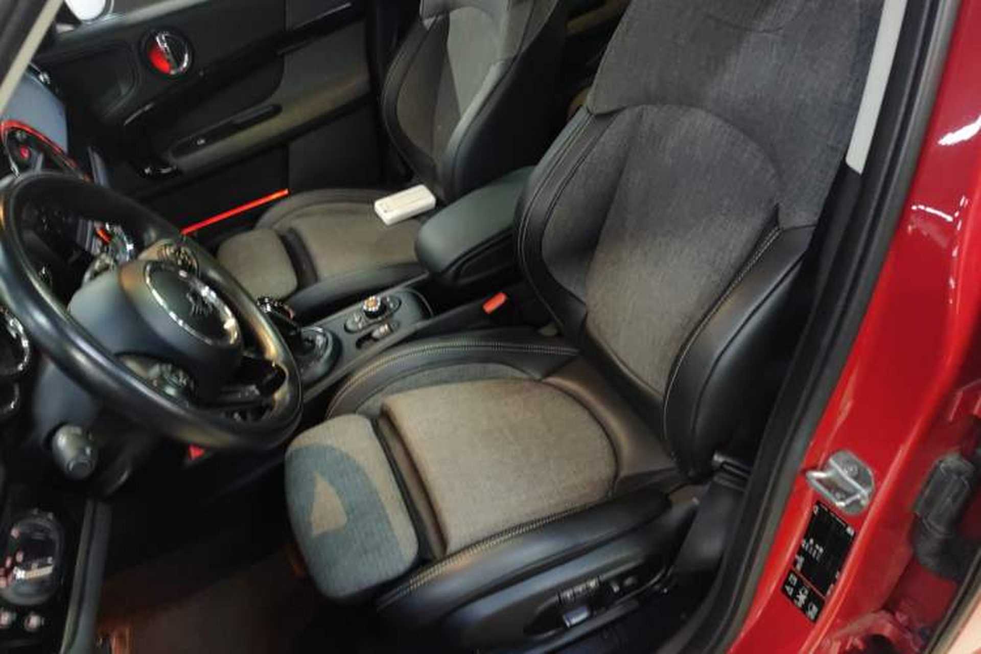 Used MINI Countryman 2019 1.5T COOPER ALL4 Classic Weekend Travel Edition Left Front Seat
