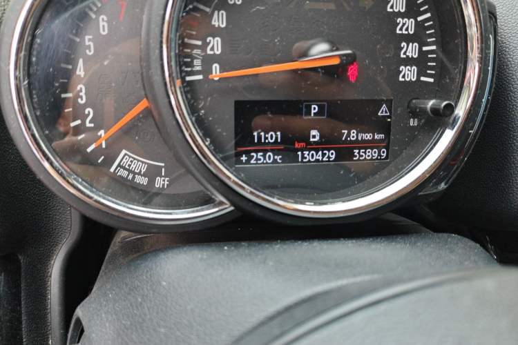 Used MINI Countryman 2019 1.5T COOPER Classic Weekend Edition Odometer Close Up