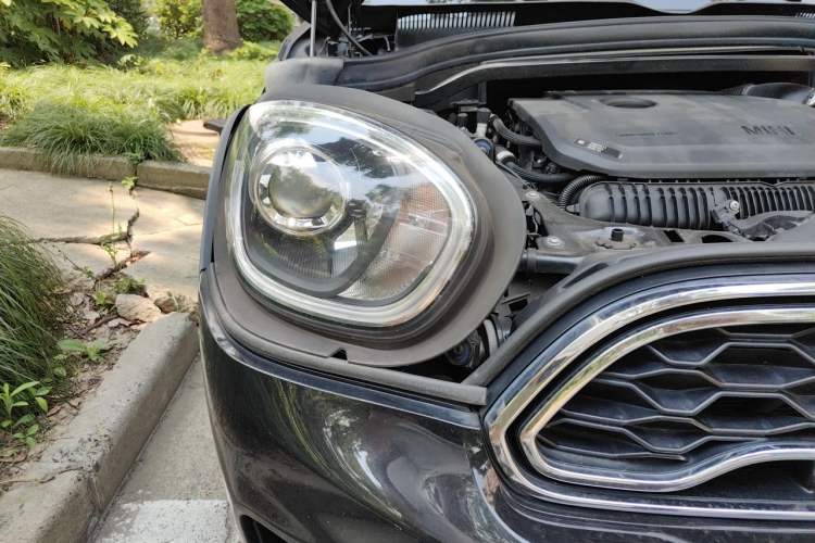 Used MINI Countryman 2019 2.0T COOPER S ALL4 Artist Right Front Headlight
