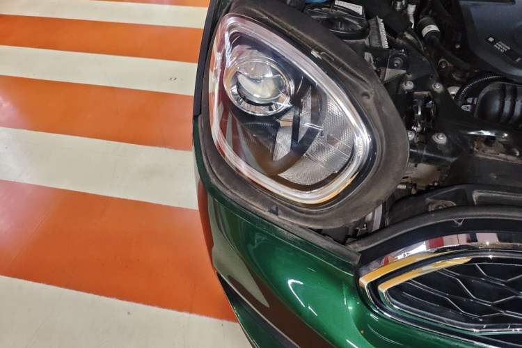 Used MINI Countryman 2019 2.0T COOPER S ALL4 Artist Right Front Headlight