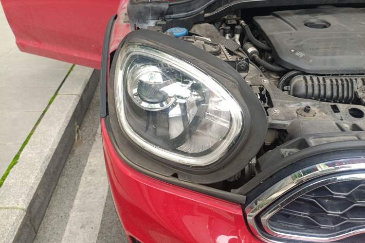 Used MINI Countryman 2019 2.0T COOPER S ALL4 Artist Right Front Headlight