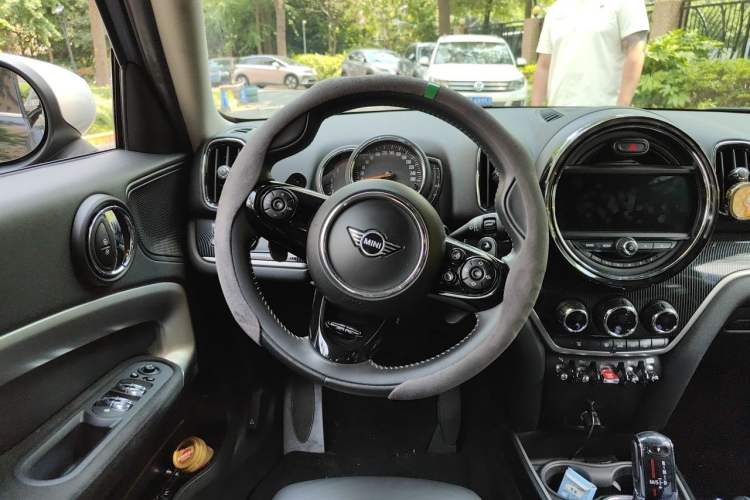 Used MINI Countryman 2019 2.0T COOPER S ALL4 Artist Steering Wheel