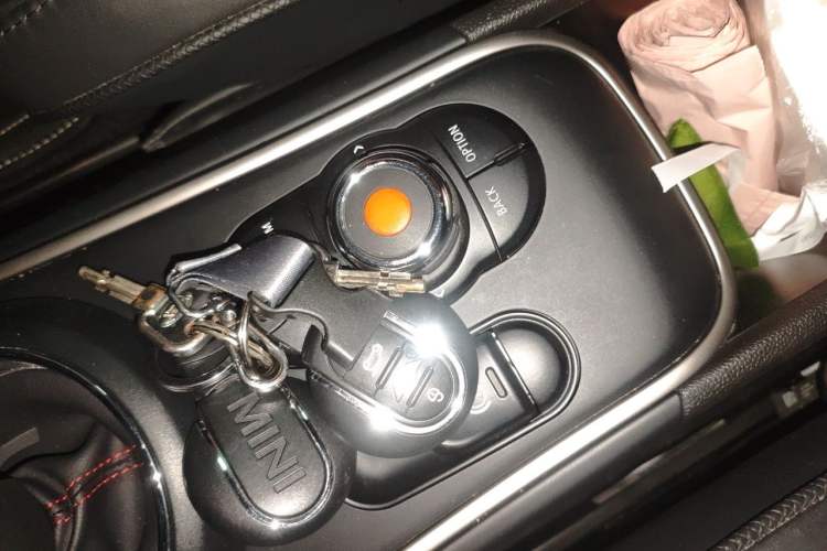 Used MINI Countryman 2019 2.0T COOPER S ALL4 Artist Vehicle Key