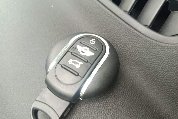 Used MINI Countryman 2019 2.0T COOPER S ALL4 Artist Vehicle Key