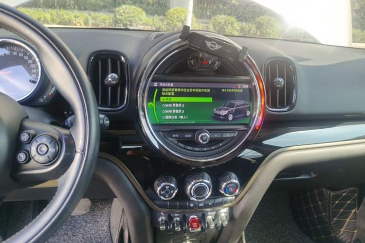 Used MINI Countryman 2019 1.5T COOPER ALL4 Classic Weekend Travel Edition Audio And AC Panel