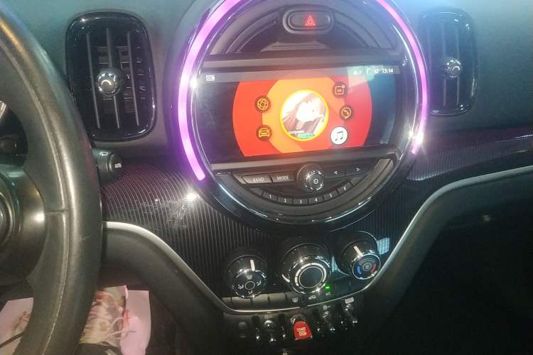 Used MINI Countryman 2019 1.5T COOPER ALL4 Classic Weekend Travel Edition Audio And AC Panel