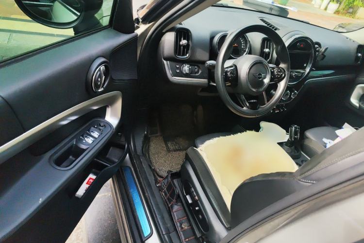 Used MINI Countryman 2019 1.5T COOPER ALL4 Artist Weekend Travel Edition Driver Seat