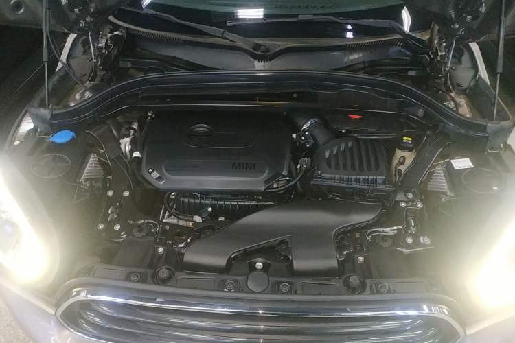 Used MINI Countryman 2019 1.5T COOPER ALL4 Classic Weekend Travel Edition Engine Bay