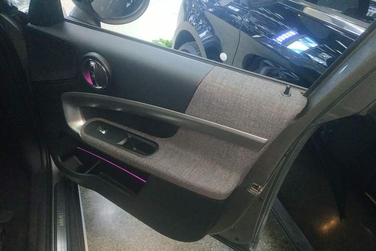 Used MINI Countryman 2019 1.5T COOPER ALL4 Classic Weekend Travel Edition Interior 2