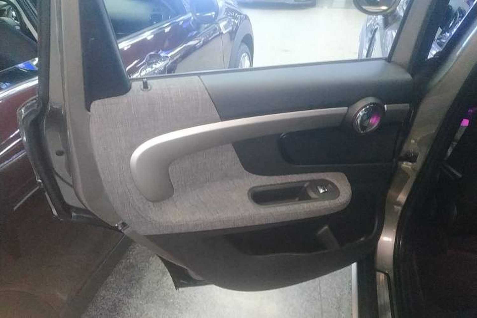 Used MINI Countryman 2019 1.5T COOPER ALL4 Classic Weekend Travel Edition Interior 5