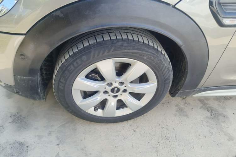 Used MINI Countryman 2019 1.5T COOPER ALL4 Classic Weekend Travel Edition Left Front Wheel Hub