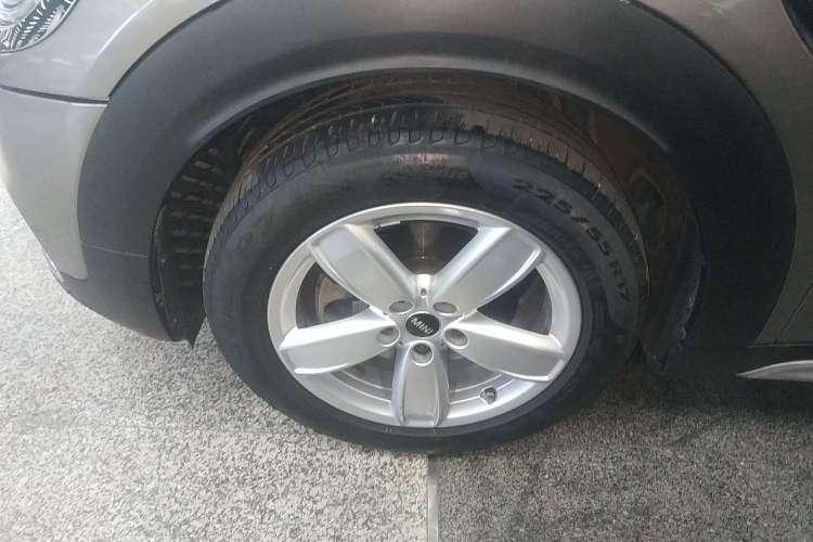 Used MINI Countryman 2019 1.5T COOPER ALL4 Classic Weekend Travel Edition Left Front Wheel Hub