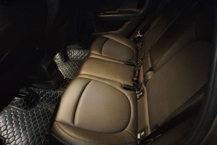 Used MINI Countryman 2019 1.5T COOPER ALL4 Classic Weekend Travel Edition Left Rear Seat