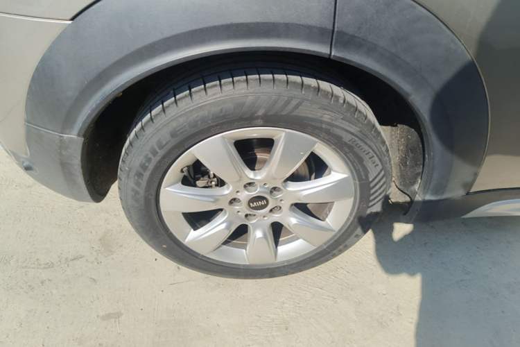 Used MINI Countryman 2019 1.5T COOPER ALL4 Classic Weekend Travel Edition Right Rear Wheel Hub