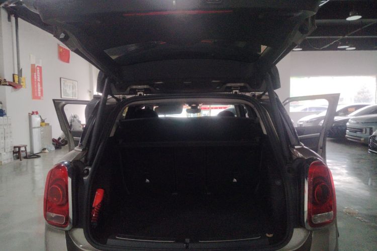 Used MINI Countryman 2019 1.5T COOPER Artist Weekend Travel Edition Trunk