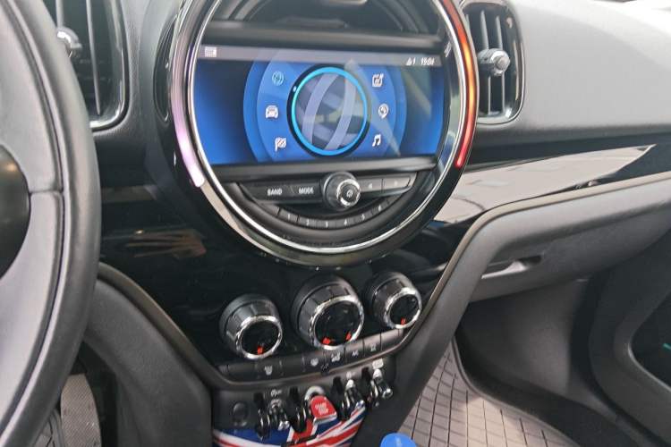 Used MINI Countryman 2019 2.0T COOPER S ALL4 Classic Edition Audio And AC Panel