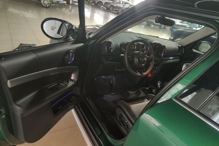 Used MINI Countryman 2019 1.5T COOPER ALL4 Artist Weekend Travel Edition Driver Seat
