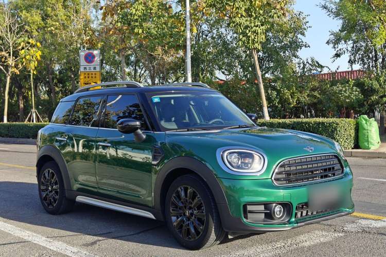 Used MINI Countryman 2019 1.5T COOPER Artist Weekend Travel Edition Front Right 45 Deg