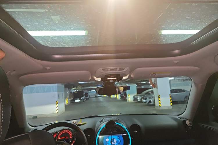 Used MINI Countryman 2019 1.5T COOPER Artist Weekend Travel Edition Headliner