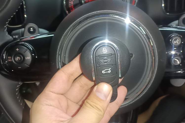 Used MINI Countryman 2019 2.0T COOPER S ALL4 Artist Interior 1