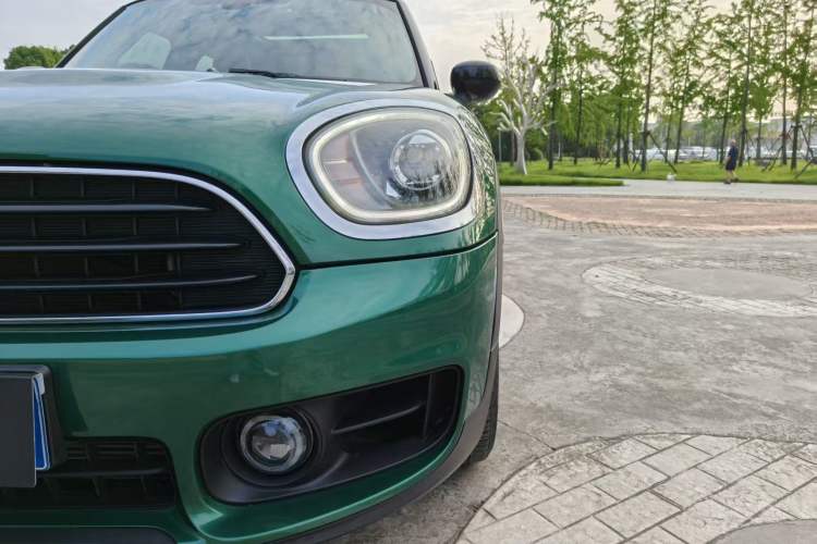 Used MINI Countryman 2019 1.5T COOPER ALL4 Artist Weekend Travel Edition Left Front Headlight