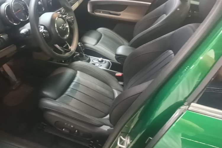 Used MINI Countryman 2019 2.0T COOPER S ALL4 Artist Left Front Seat