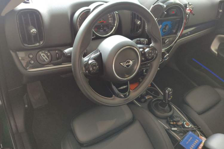 Used MINI Countryman 2019 1.5T COOPER Artist Weekend Travel Edition Steering Wheel