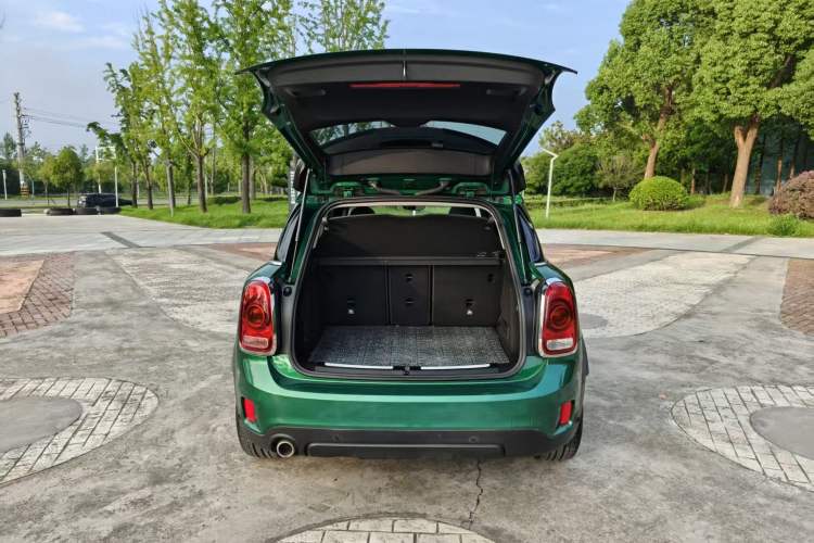 Used MINI Countryman 2019 1.5T COOPER ALL4 Artist Weekend Travel Edition Trunk