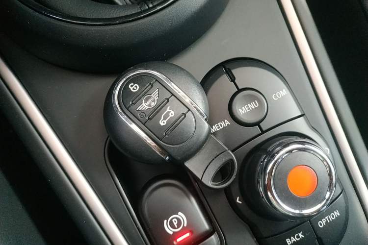 Used MINI Countryman 2019 1.5T COOPER Artist Weekend Travel Edition Vehicle Key