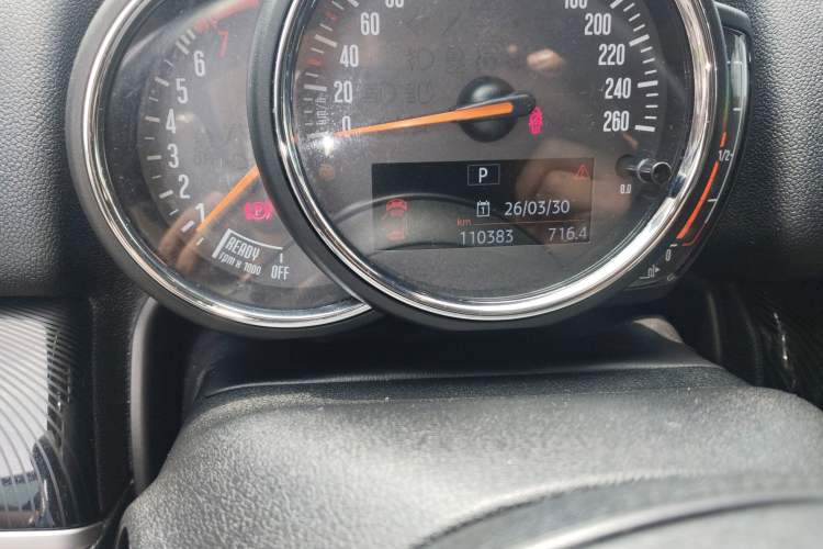 Used MINI Countryman 2019 1.5T COOPER ALL4 Artist Weekend Travel Edition Odometer Close Up