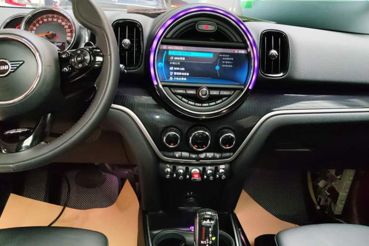 Used MINI Countryman 2019 2.0T COOPER S ALL4 Artist Audio And AC Panel