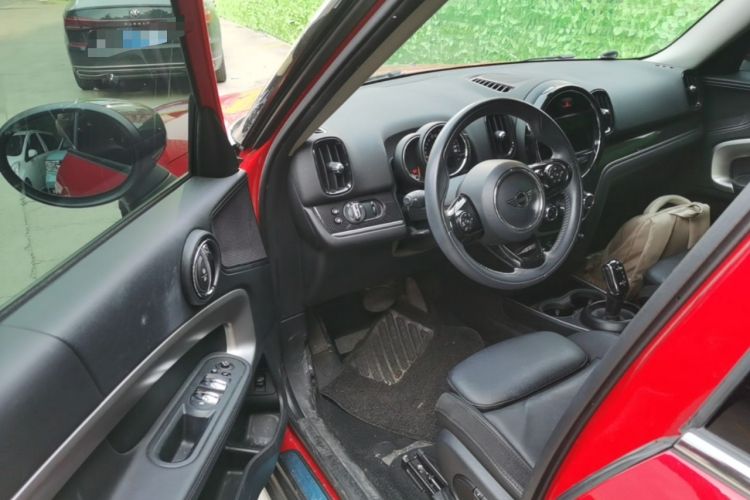 Used MINI Countryman 2019 1.5T COOPER ALL4 Artist Weekend Travel Edition Driver Seat