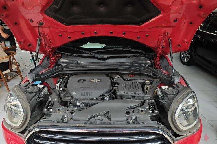 Used MINI Countryman 2019 1.5T COOPER ALL4 Artist Weekend Travel Edition Engine Bay