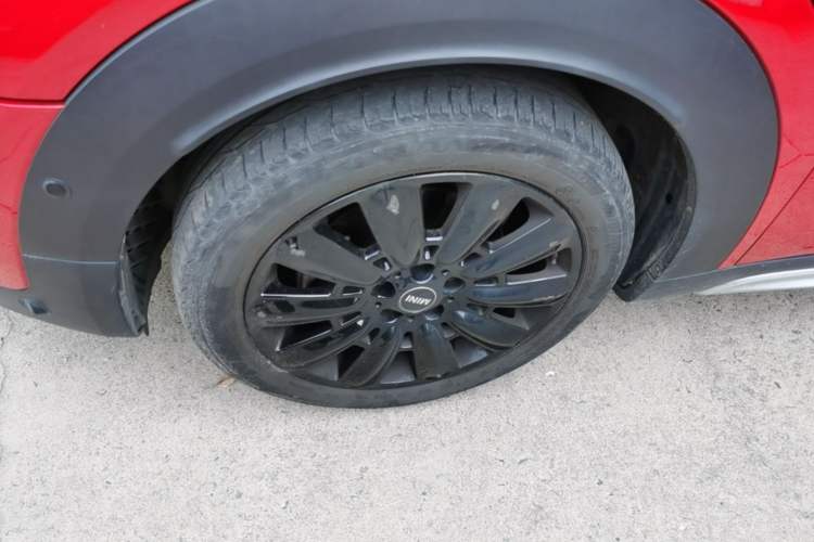 Used MINI Countryman 2019 1.5T COOPER ALL4 Artist Weekend Travel Edition Exterior 2