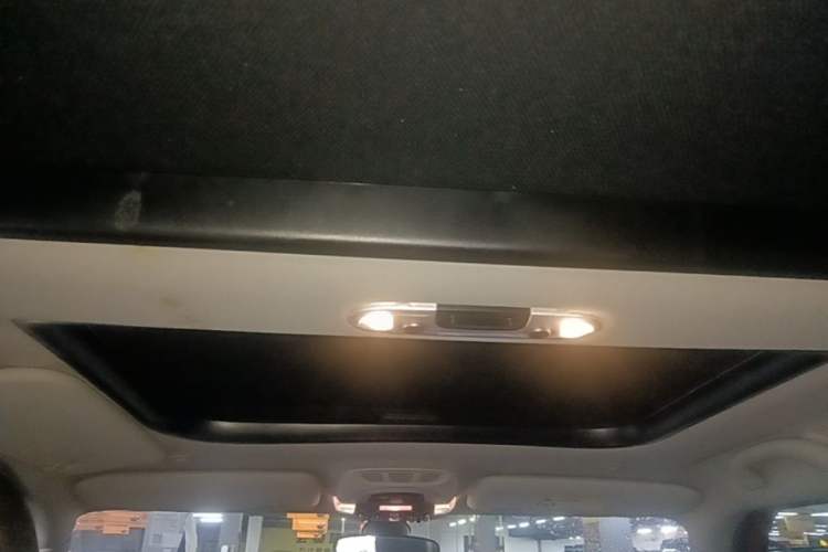 Used MINI Countryman 2019 1.5T COOPER ALL4 Artist Weekend Travel Edition Headliner