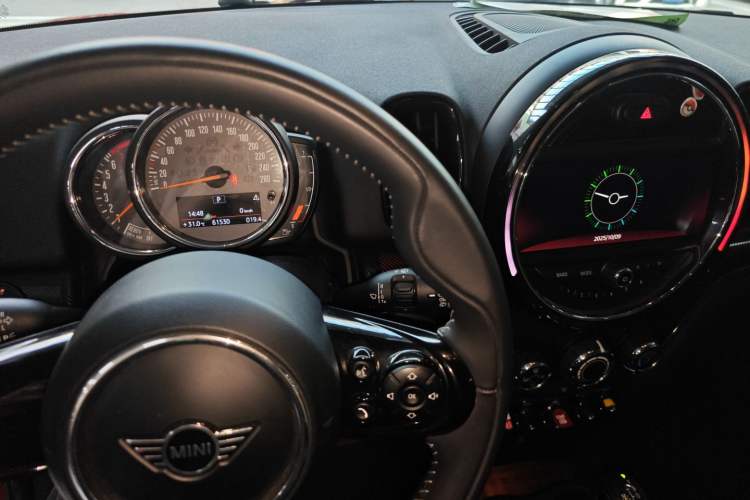 Used MINI Countryman 2019 1.5T COOPER ALL4 Artist Weekend Travel Edition Instrument Cluster