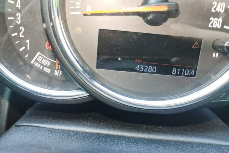Used MINI Countryman 2019 1.5T COOPER ALL4 Artist Weekend Travel Edition Instrument Cluster