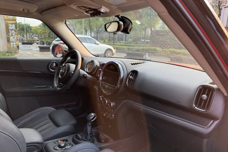 Used MINI Countryman 2019 2.0T COOPER S ALL4 Classic Edition Interior 6