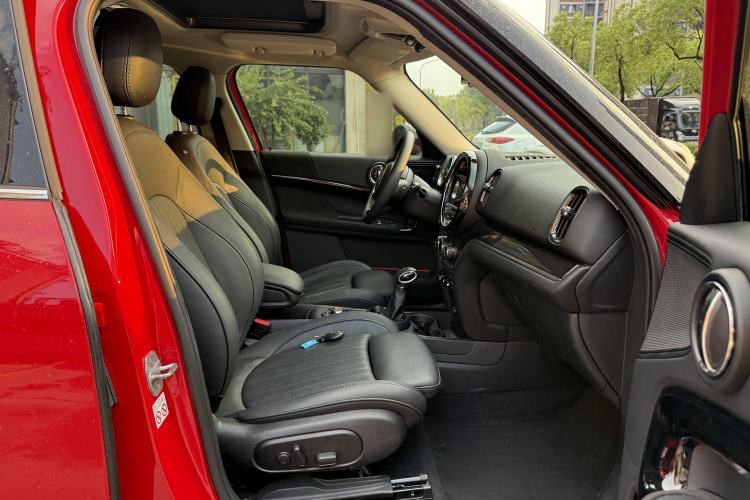 Used MINI Countryman 2019 2.0T COOPER S ALL4 Classic Edition Interior 7