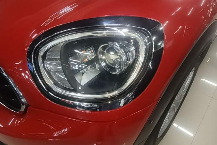 Used MINI Countryman 2019 1.5T COOPER ALL4 Artist Weekend Travel Edition Left Front Headlight