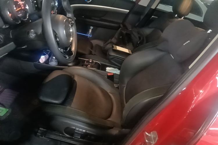 Used MINI Countryman 2019 1.5T COOPER ALL4 Artist Weekend Travel Edition Left Front Seat