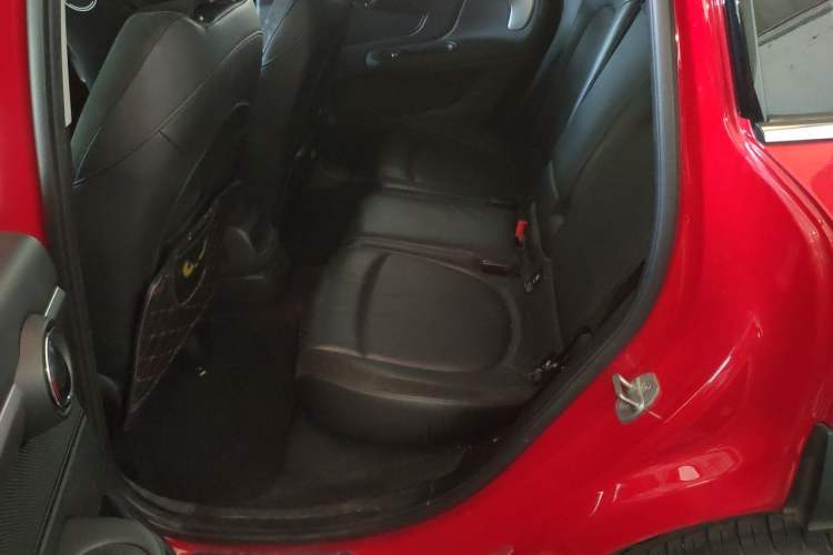 Used MINI Countryman 2019 1.5T COOPER ALL4 Artist Weekend Travel Edition Left Rear Seat