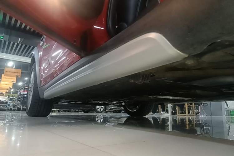 Used MINI Countryman 2019 1.5T COOPER ALL4 Artist Weekend Travel Edition Left Side Sill
