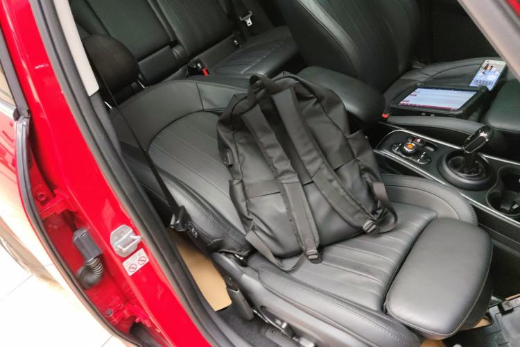 Used MINI Countryman 2019 2.0T COOPER S ALL4 Artist Right Front Seat