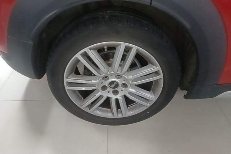Used MINI Countryman 2019 1.5T COOPER ALL4 Artist Weekend Travel Edition Right Rear Wheel Hub