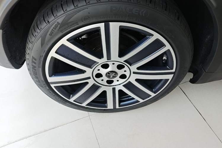 Used MINI Countryman 2019 2.0T COOPER S ALL4 Artist Right Rear Wheel Hub