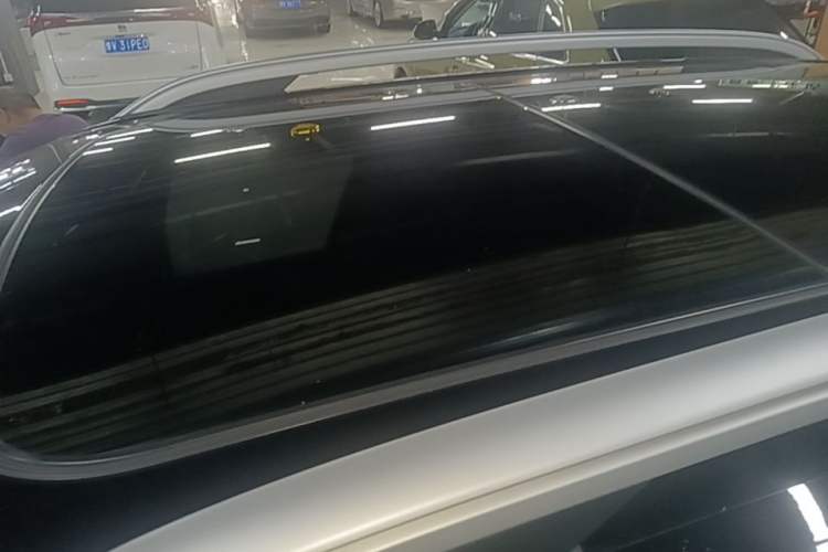 Used MINI Countryman 2019 1.5T COOPER ALL4 Artist Weekend Travel Edition Roof