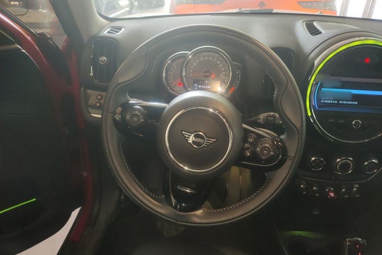 Used MINI Countryman 2019 1.5T COOPER ALL4 Artist Weekend Travel Edition Steering Wheel